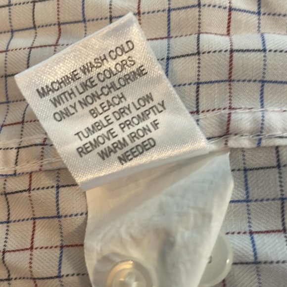 Johnston & Murphy Square Pattern Button-Down - Picture 6 of 6